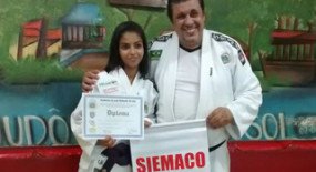  Celebrando um ano de conquista, a judoca Maria Beatriz, que conta com o apoio do Siemaco, brilhou mais uma vez
