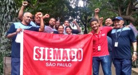  Não há barreiras para ajudar o trabalhador: Siemaco atende funcionários do ItaúUnibanco em praça no Jabaquara