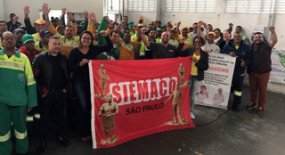  SIEMACO-SP leva Atendimento Móvel para garagem da Sustentare, em homenagem pelo dia da categoria