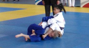  Siemaco sobe novamente ao pódio com a judoca Beatriz